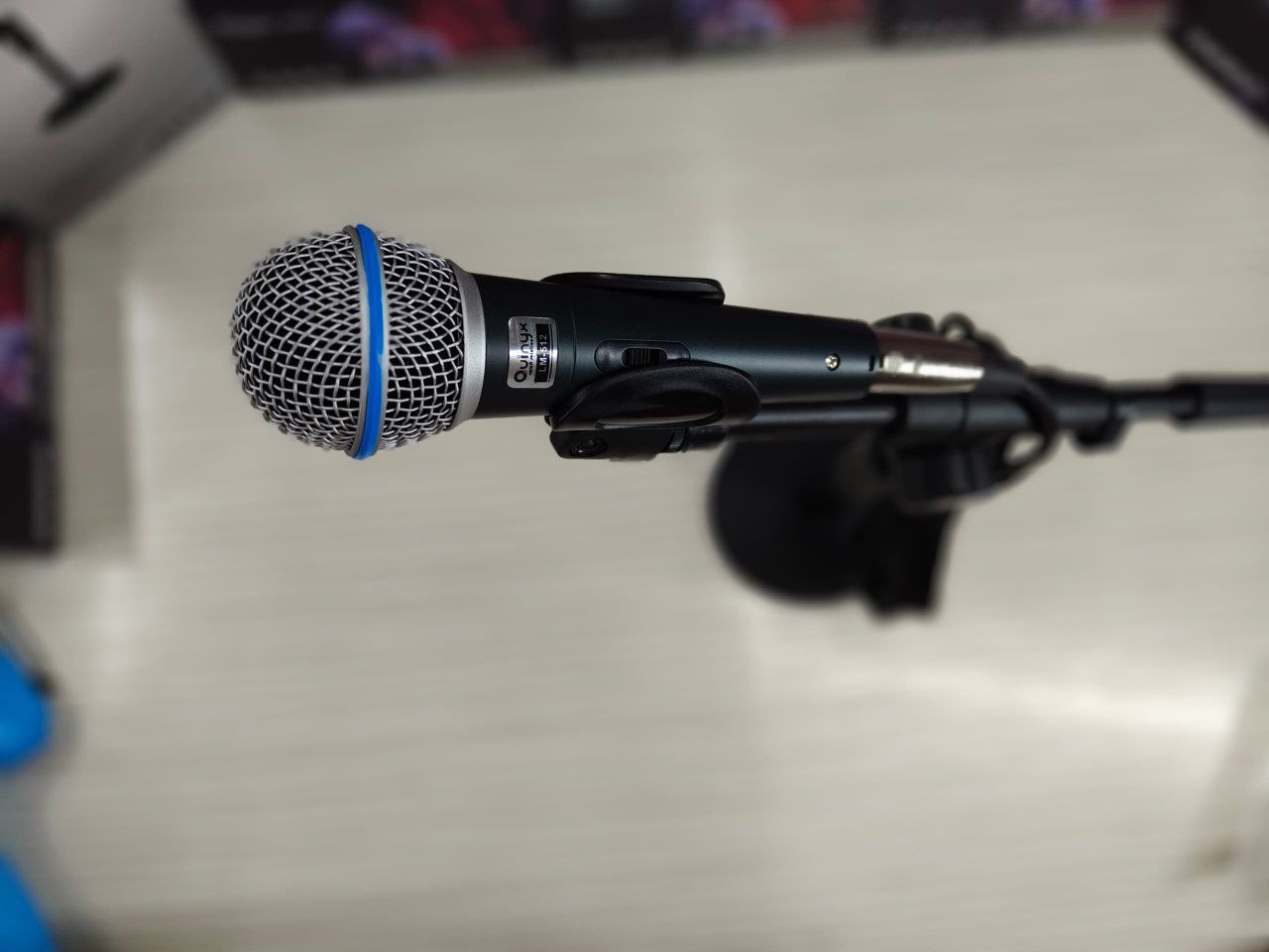 MICHROPHONE AVEC FIL ™